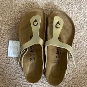 NWT Birkenstock Gizeh gold flip flop sandals, size 39
